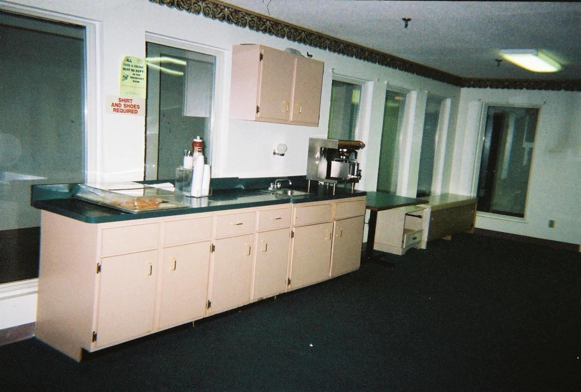 Budget Inn 웬츠빌 외부 사진